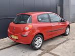 Renault Clio 1.4-16V Dynamique Luxe Airco Nw APK, Voorwielaandrijving, Gebruikt, 4 cilinders, Handgeschakeld