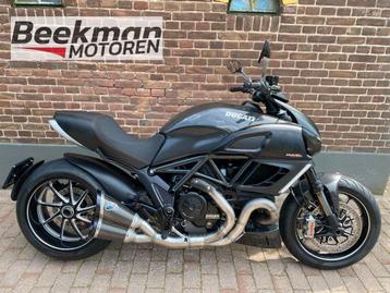 DUCATI DIAVEL CARBON (bj 2012) 2e eig / NL / Termignoni Uitl beschikbaar voor biedingen