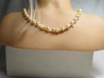 Beige Collier met Parels en Stenen, Beige, Ophalen of Verzenden, Zo goed als nieuw, Steen of Mineraal
