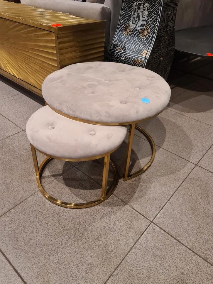 Nieuwe set Douglas salontafels velvet goud €95, Huis en Inrichting, Woonaccessoires | Overige, Nieuw, Ophalen