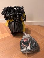 Mooie foam pruik met verlichting en boa, Ophalen of Verzenden, Nieuw, Hoed of Pruik, Carnaval