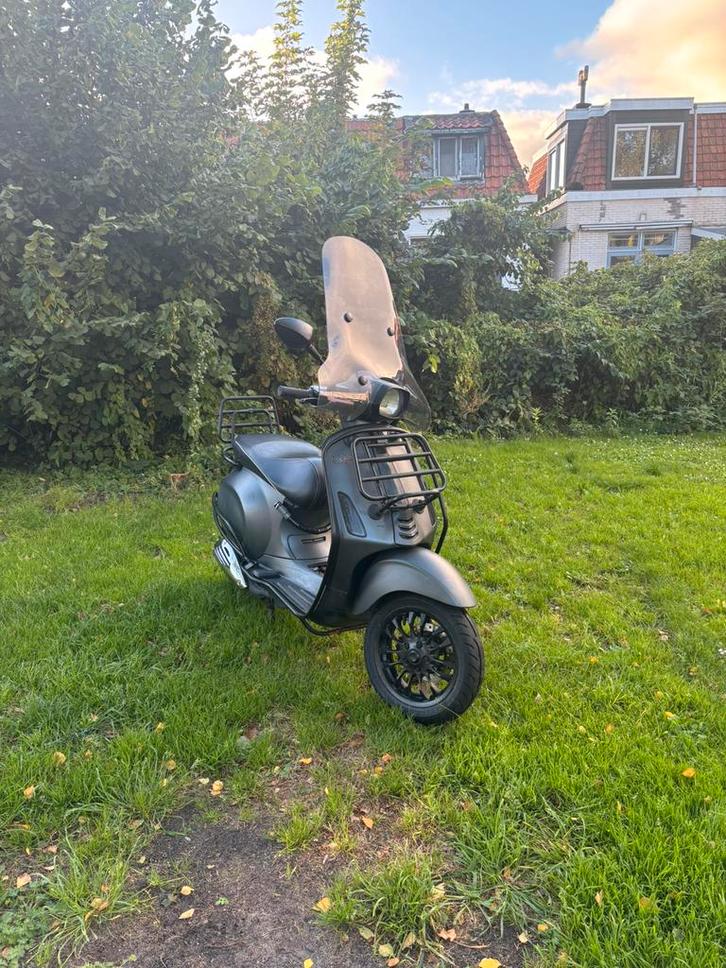 Vespa Sprint 2016 80cc 4t 2v, Fietsen en Brommers, Scooters | Vespa, Gebruikt, Vespa S, Maximaal 45 km/u, Benzine, Ophalen of Verzenden