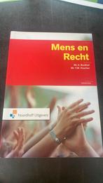 Mens en recht, Ophalen of Verzenden, Zo goed als nieuw