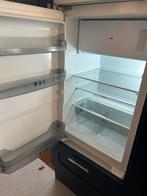 Whirlpool inbouw koelkast met vriezer 88 cm sleepdeur, Gebruikt, Minder dan 75 liter, Energieklasse A of zuiniger, Met vriesvak