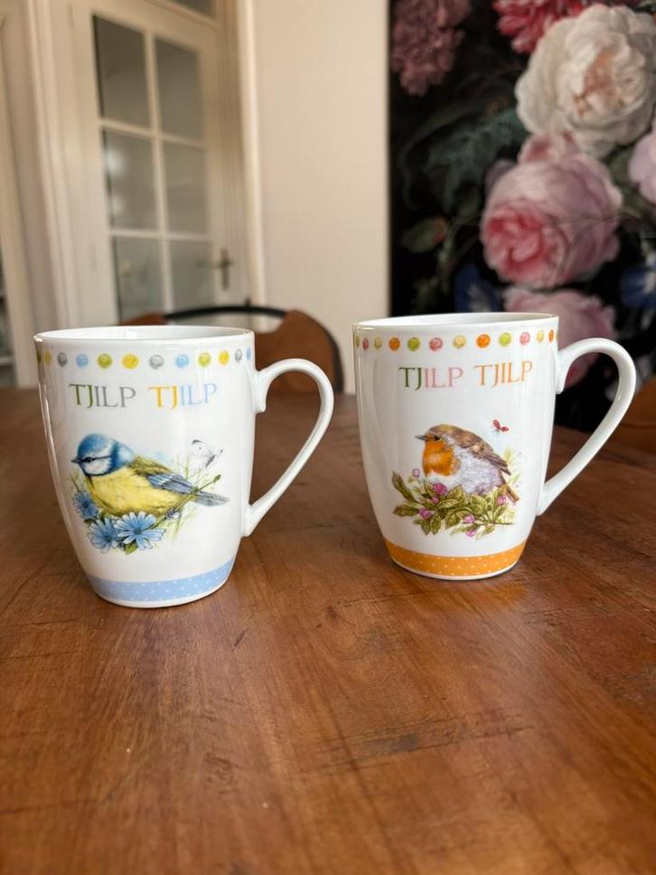 Mokken TJILP roodborstje en koolmeesje, Huis en Inrichting, Keuken | Servies, Zo goed als nieuw, Kop(pen) en/of Schotel(s), Overige stijlen