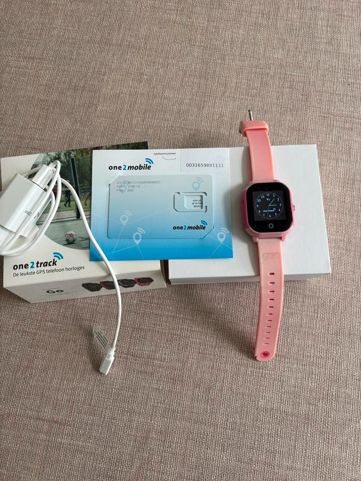 One2Track Connect Go - Kinderhorloge met GPS, Sieraden, Tassen en Uiterlijk, Smartwatches, Gebruikt, Roze, Afstand, Waterdicht
