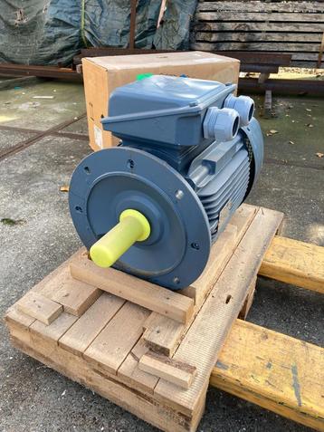 elektromotor 15-19KW VEM K11R 180M 2-4  beschikbaar voor biedingen