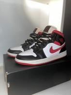 Air Jordan 1 Mid Gym Red (Maat 43), Jordan, Ophalen of Verzenden, Zo goed als nieuw, Sneakers of Gympen