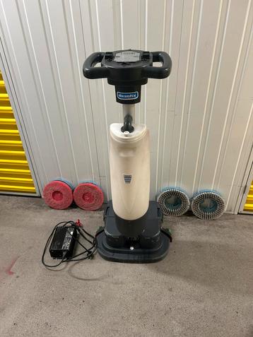CLEANFIX I-MOP BLANCUS 40 SCHROBZUIGMACHINE SCHROBMACHINE beschikbaar voor biedingen