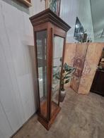 Klassieke vitrinekast, servieskast., Ophalen, Zo goed als nieuw, 25 tot 50 cm