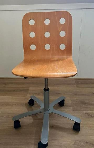 Houten Bureaustoel met Wielen beschikbaar voor biedingen