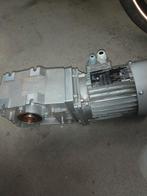 Lenzen motor met vertraging 3 fasen. 0.55 kw, Ophalen of Verzenden, Zo goed als nieuw, Elektromotor, Minder dan 1400 rpm