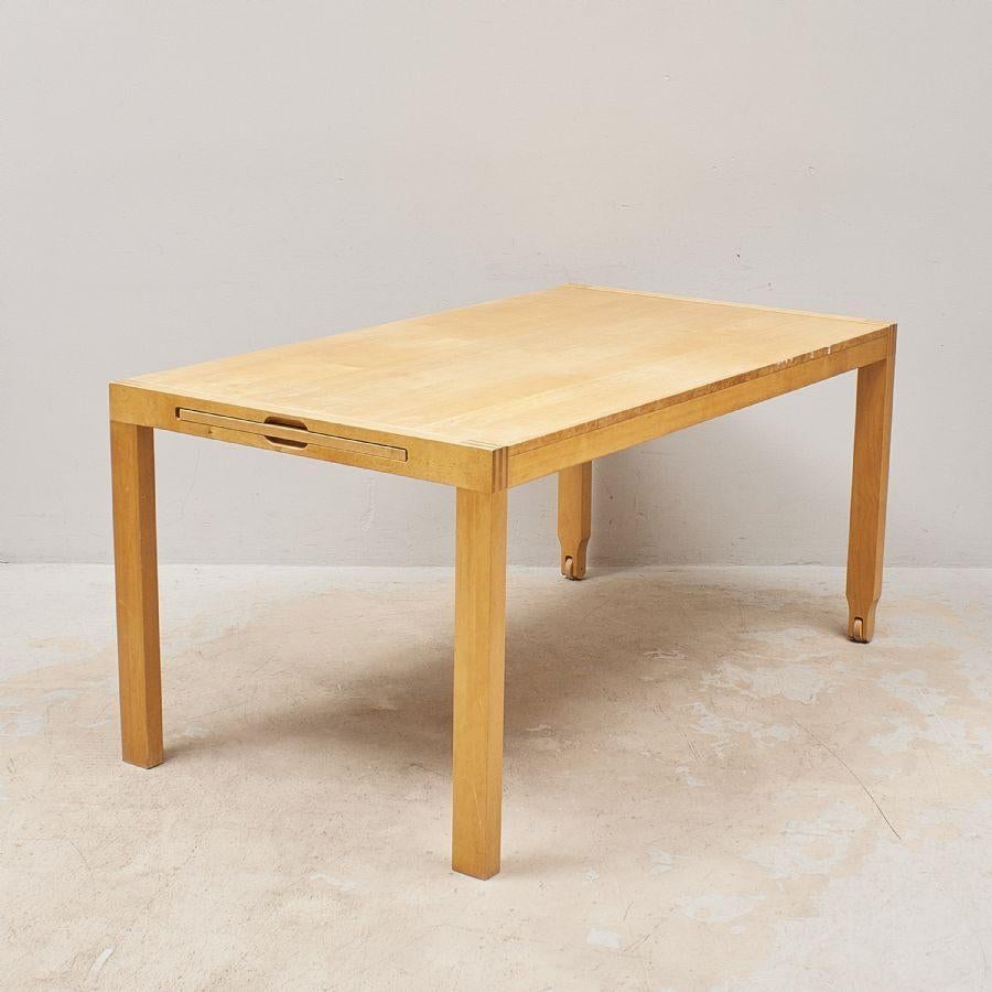 Ikea eettafel Pelto, Huis en Inrichting, Tafels | Eettafels, Ophalen, Design studio Copenhagen, Gebruikt, 50 tot 100 cm
