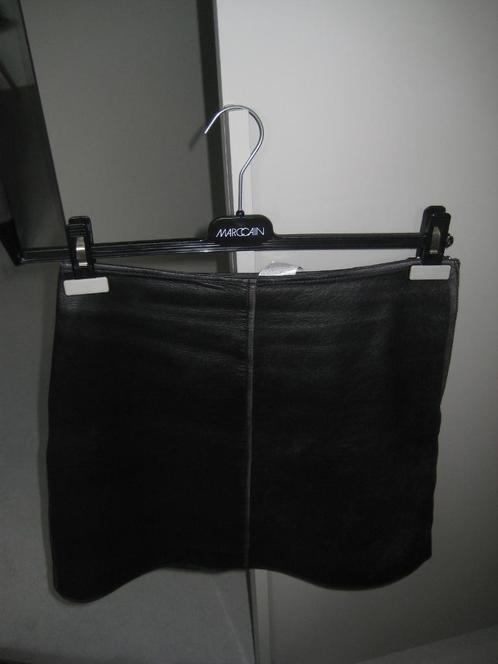 Max Mara/Weekend, Kleding | Dames, Rokken, Zo goed als nieuw, Maat 38/40 (M), Zwart, Boven de knie, Ophalen of Verzenden