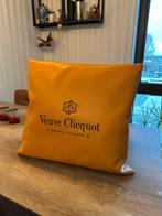 Veuve Clicquot Kussenhoes - Oranje - Kunstleer, Huis en Inrichting, Woonaccessoires | Kussens, Ophalen of Verzenden, Gebruikt