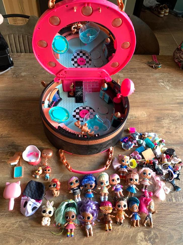 LOL Surprise schoonheidssalon met poppetjes, Kinderen en Baby's, Speelgoed | Poppen, Zo goed als nieuw, Overige typen, Ophalen of Verzenden