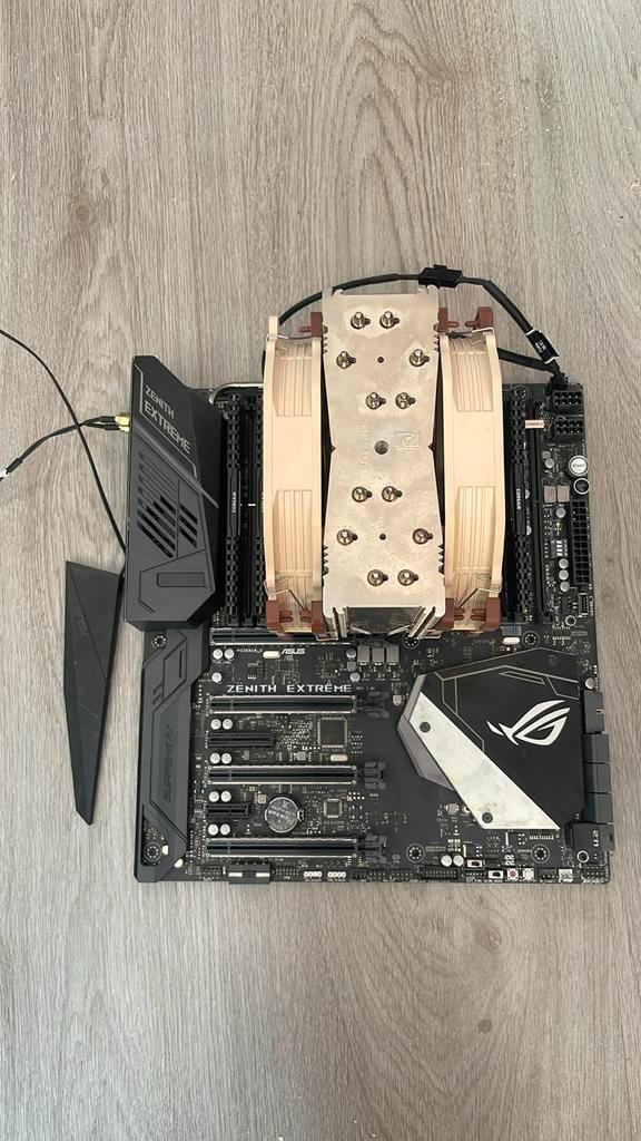 AMD Threadripper 2950X, 64GB RAM, ASUS ROG Zenith Extreme, Computers en Software, Computerkoelers, Gebruikt, Luchtkoeling, Ophalen of Verzenden