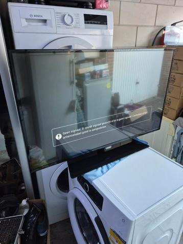 Philips 43 inch TV beschikbaar voor biedingen