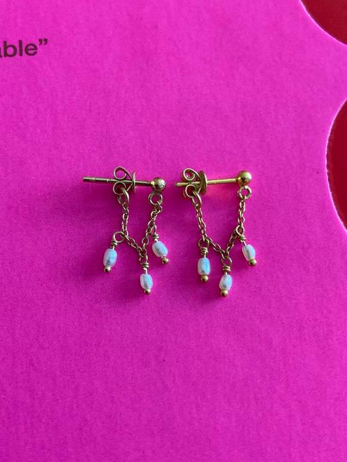 ✨✨Anna Nina oorbellen  2x  goud 14 karaat cosmic dust parel, Sieraden, Tassen en Uiterlijk, Oorbellen, Knopjes of Stekers, Goud