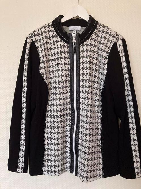 JUST WHITE Zwart Wit Vest Maat 46, Kleding | Dames, Truien en Vesten, Zo goed als nieuw, Maat 46/48 (XL) of groter, Overige kleuren