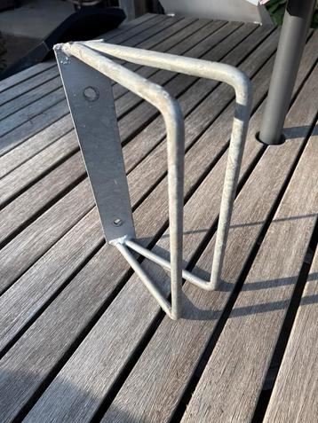 Fietsbeugel voor Muurmontage beschikbaar voor biedingen