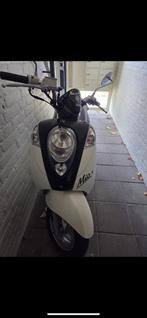 Sym mio 50, Fietsen en Brommers, Scooters | SYM, Ophalen of Verzenden, Zo goed als nieuw, Benzine, Mio