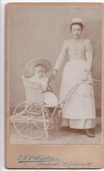 cdv dienstbode met kind in wandelwagen Walther Dordrecht, Verzamelen, Foto's en Prenten, Gebruikt, Foto, Ophalen of Verzenden