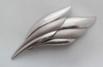Teka, Klotz, modernist elegante broche blad 925 zilver  beschikbaar voor biedingen
