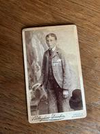 Carte de Visite - Portret van een jonge man, Ophalen