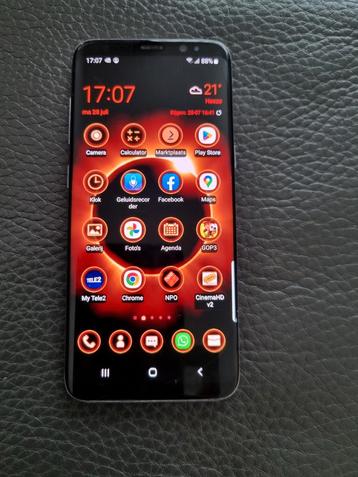 Samsung Galaxy s8 met 2 bijna niet opvallende scheurtjes. beschikbaar voor biedingen