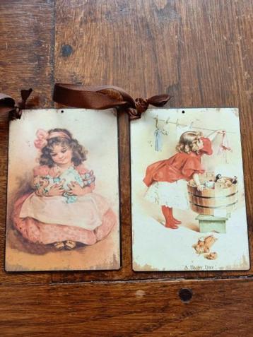 2 Vintage, nostalgische metalen plaatjes. beschikbaar voor biedingen