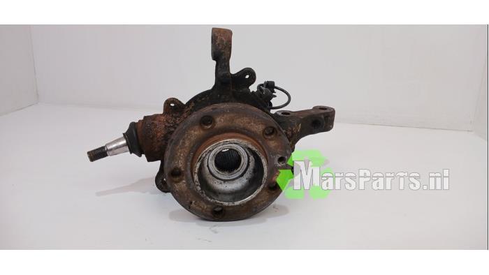 Fusee links-voor van een Renault Master, Auto-onderdelen, Ophanging en Onderstel, Gebruikt, -, Renault, -