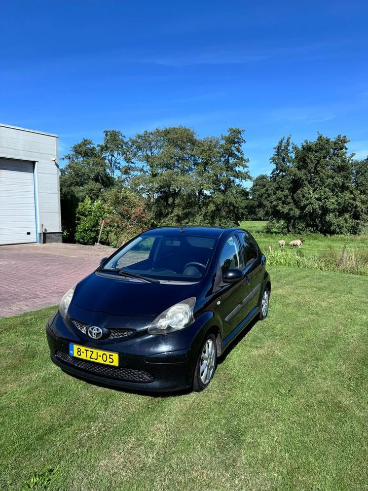 Toyota Aygo 1.0 12V Vvt-i 5DRS 2006 Zwart, Auto's, Toyota, Particulier, Aygo, Benzine, A, Hatchback, Handgeschakeld, Geïmporteerd