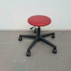 Krukje in hoogte verstelbaar - rode skai - verrijdbaar, Huis en Inrichting, 5 krukken of meer, Ophalen of Verzenden, In hoogte verstelbaar