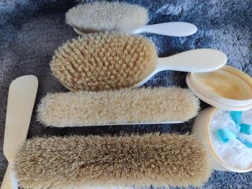 TOILET ARTIKELEN VAN EEN 🐘OLIFANT 1969 ZOLDEROPRUIMING  beschikbaar voor biedingen