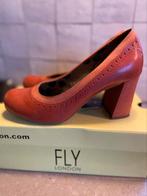 Retro pumps FLY London oranje - mt 41, Ophalen of Verzenden, Zo goed als nieuw