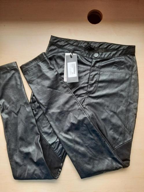 Broek 152, Kinderen en Baby's, Kinderkleding | Maat 152, Nieuw, Meisje, Broek, Ophalen of Verzenden