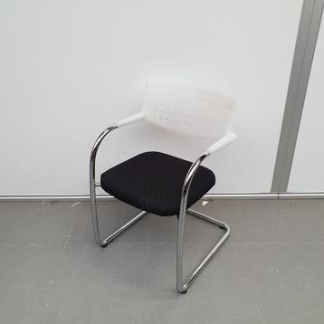 Vitra Visavis vergaderstoel - zwarte stof beschikbaar voor biedingen