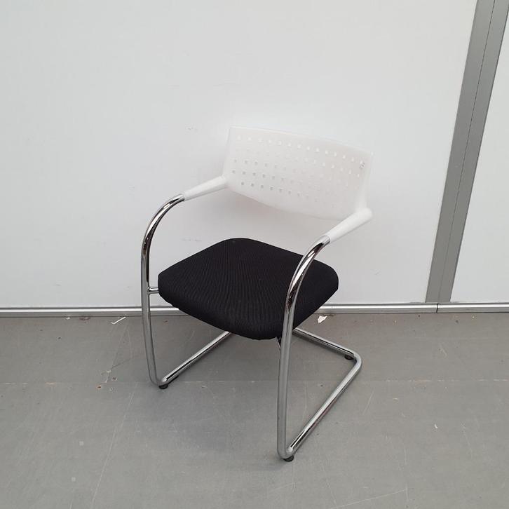 Vitra Visavis vergaderstoel - zwarte stof, Huis en Inrichting, Stoelen, Gebruikt, Vijf, Zes of meer stoelen, Stof, Ophalen of Verzenden