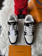 Sneakers nieuw in doos, Ophalen of Verzenden, Nieuw, Sneakers of Gympen