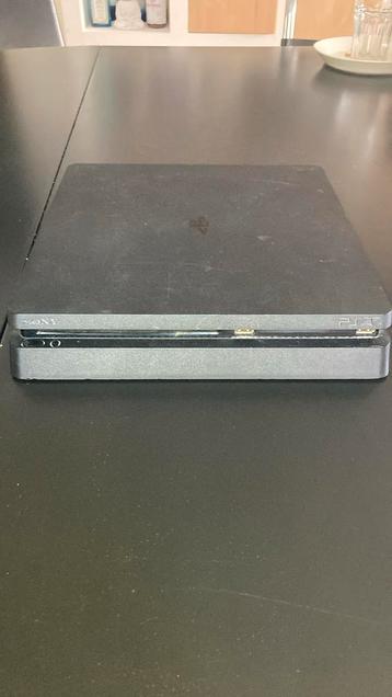 Ps4 slim beschikbaar voor biedingen