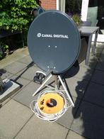 Satelietschotel en complete recreatieset, Audio, Tv en Foto, Schotelantennes, Ophalen, Zo goed als nieuw, (Schotel)antenne, Overige merken