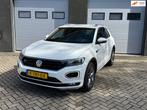 Volkswagen T-Roc 1.5 TSI Sport R-LINE/NAVI/VIRTUAL/CAMERA/CR, Auto's, Volkswagen, Voorwielaandrijving, Euro 6, 4 cilinders, 150 pk