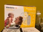 Medela Freestyle Flex borstkolf met veel toebehoren, Ophalen of Verzenden, Zo goed als nieuw, Borstkolf