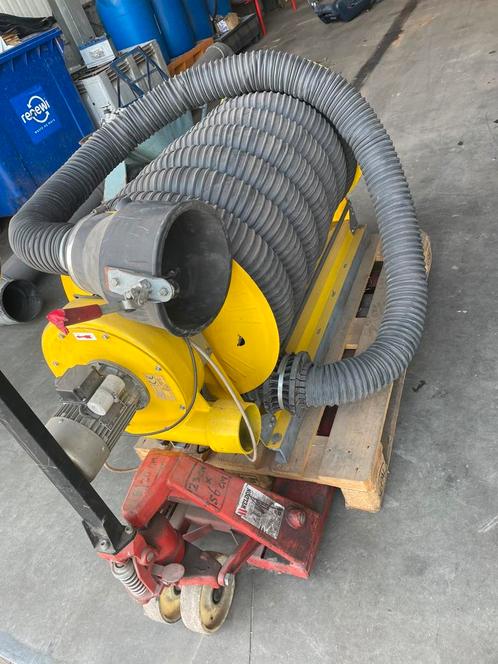 Twee grote uitlaatgas afvoer haspels, truck , landbouw, Auto diversen, Autogereedschap, Zo goed als nieuw, Ophalen