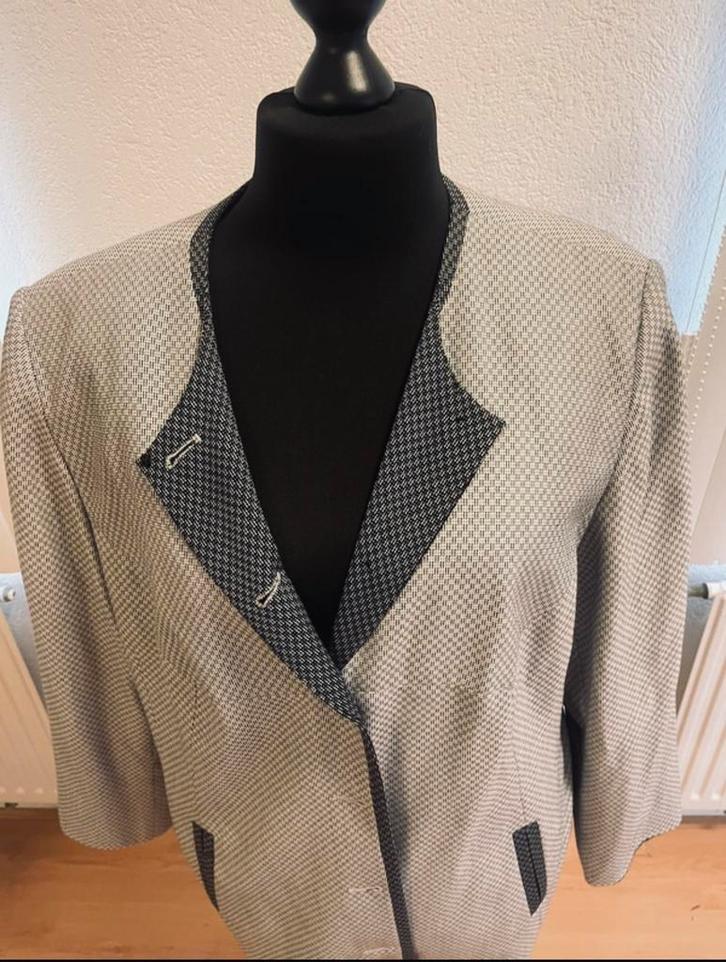 Sag Harbor colbert maat 24 US(52) stijlvol zwart/wit, Kleding | Dames, Grote Maten, Zo goed als nieuw, Jasje of Colbert, Overige kleuren