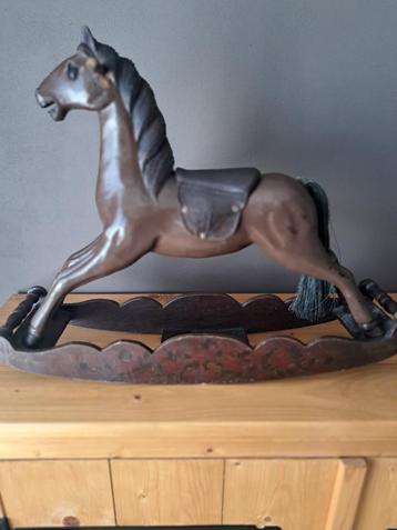 Brocante hobbelpaardje beschikbaar voor biedingen