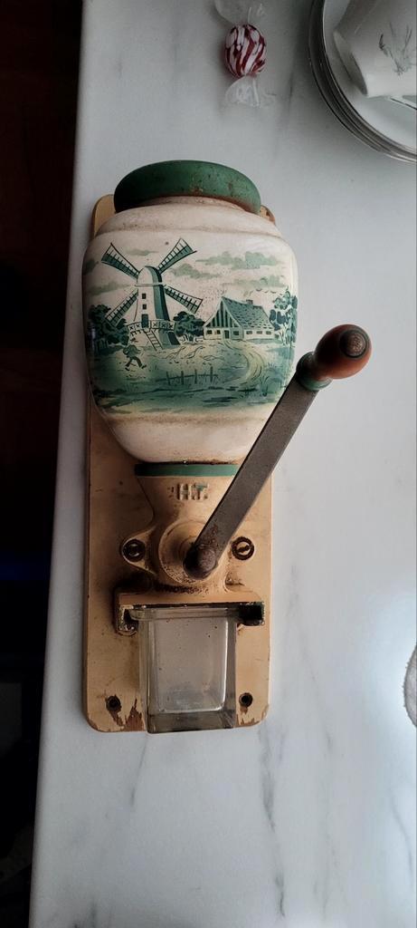 Vintage Armin Trosser Koffiemolen met Molen Design, Antiek en Kunst, Antiek | Keukenbenodigdheden, Ophalen of Verzenden