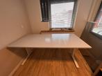 Bureau, Ophalen, In hoogte verstelbaar, Zo goed als nieuw, Bureau