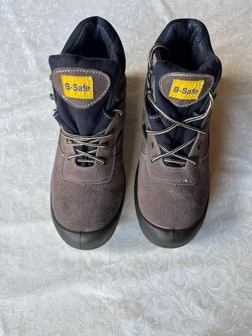 Werkschoenen B-safe beschikbaar voor biedingen